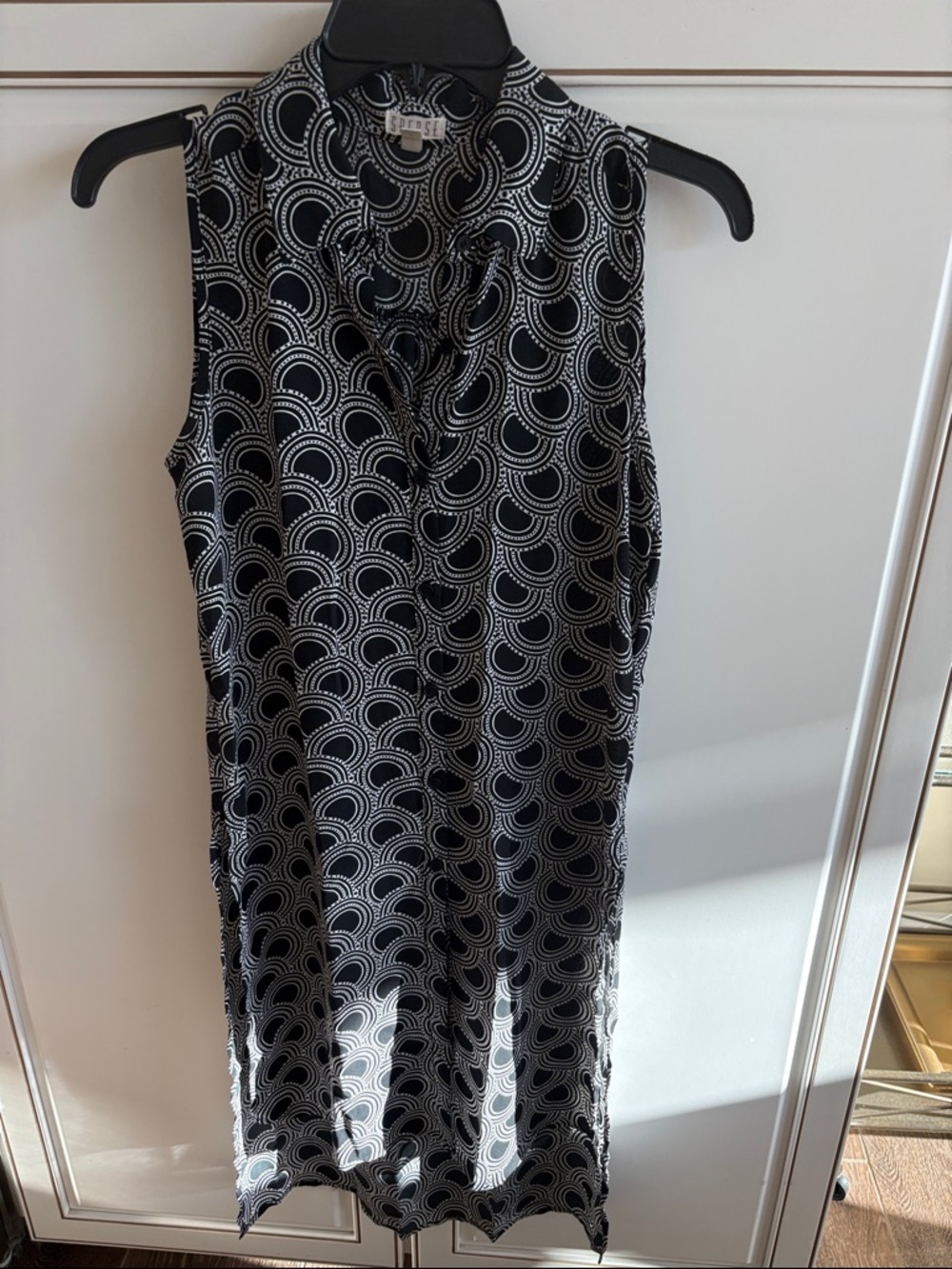 Spense Black and White printed button down  overlay/topper. Sz Small